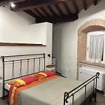 Casa Via Fantosati * Trevi